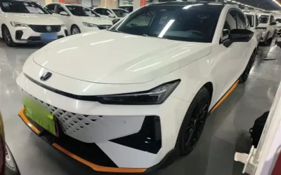 Changan Changan UNI-K iDD в цвете и кузовом – это идеальный выбор среди китайских автомобилей. Доступная цена и надежность гарантированы.