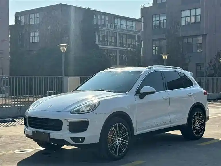 Suzuki Suzuki Alto в цвете и кузовом – это идеальный выбор среди китайских автомобилей. Доступная цена и надежность гарантированы.