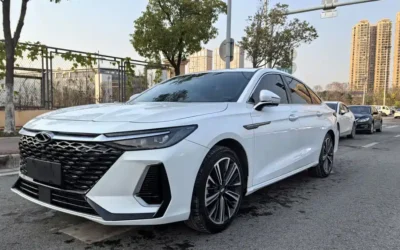 Land Rover Land Rover Discovery в цвете и кузовом – это идеальный выбор среди китайских автомобилей. Доступная цена и надежность гарантированы.