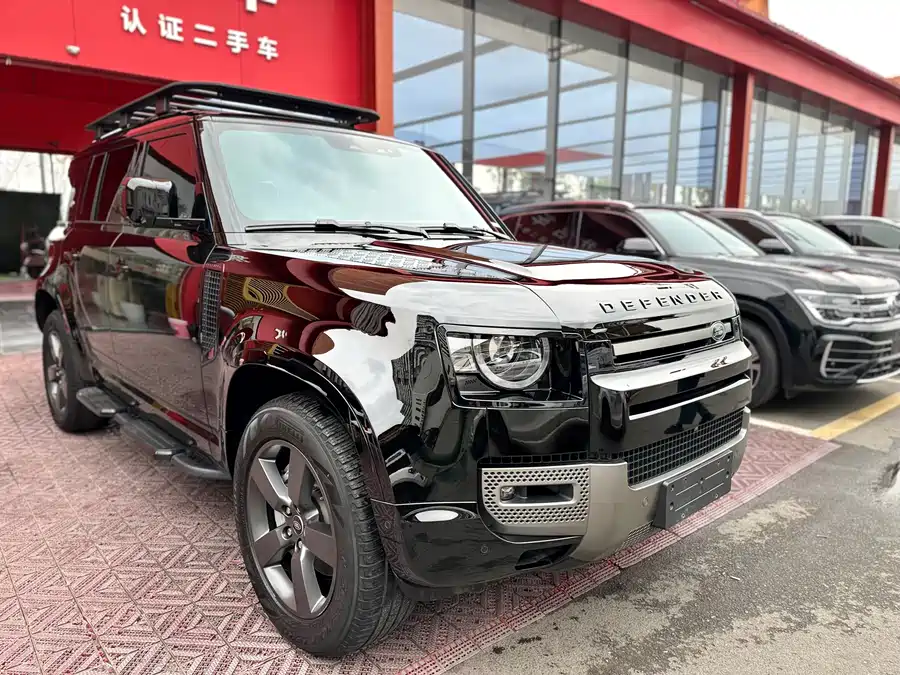 Land Rover Land Rover Defender в цвете и кузовом – это идеальный выбор среди китайских автомобилей. Доступная цена и надежность гарантированы.