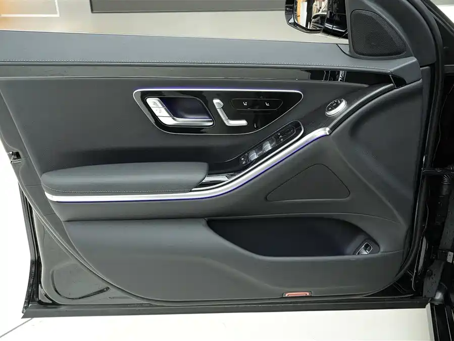 Mercedes-Benz Mercedes-Benz S-Class в цвете и кузовом – это идеальный выбор среди китайских автомобилей. Доступная цена и надежность гарантированы.
