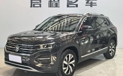 Volkswagen Volkswagen Tiguan в цвете и кузовом – это идеальный выбор среди китайских автомобилей. Доступная цена и надежность гарантированы.