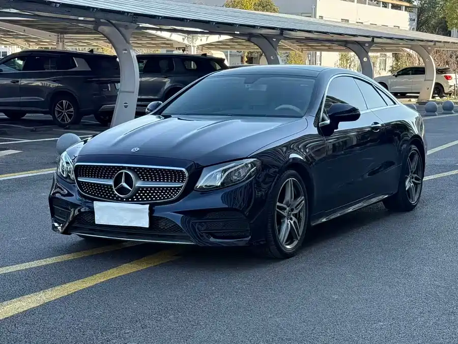 Mercedes-Benz Mercedes-Benz E-Class в цвете и кузовом – это идеальный выбор среди китайских автомобилей. Доступная цена и надежность гарантированы.