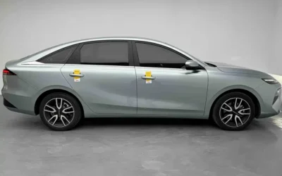 Roewe Roewe RX5 в цвете и кузовом – это идеальный выбор среди китайских автомобилей. Доступная цена и надежность гарантированы.