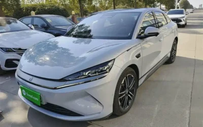 Land Rover Land Rover Discovery в цвете и кузовом – это идеальный выбор среди китайских автомобилей. Доступная цена и надежность гарантированы.