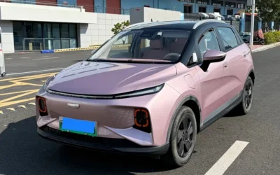 Geely Geometry Geely Geometry E Firefly в цвете и кузовом – это идеальный выбор среди китайских автомобилей. Доступная цена и надежность гарантированы.