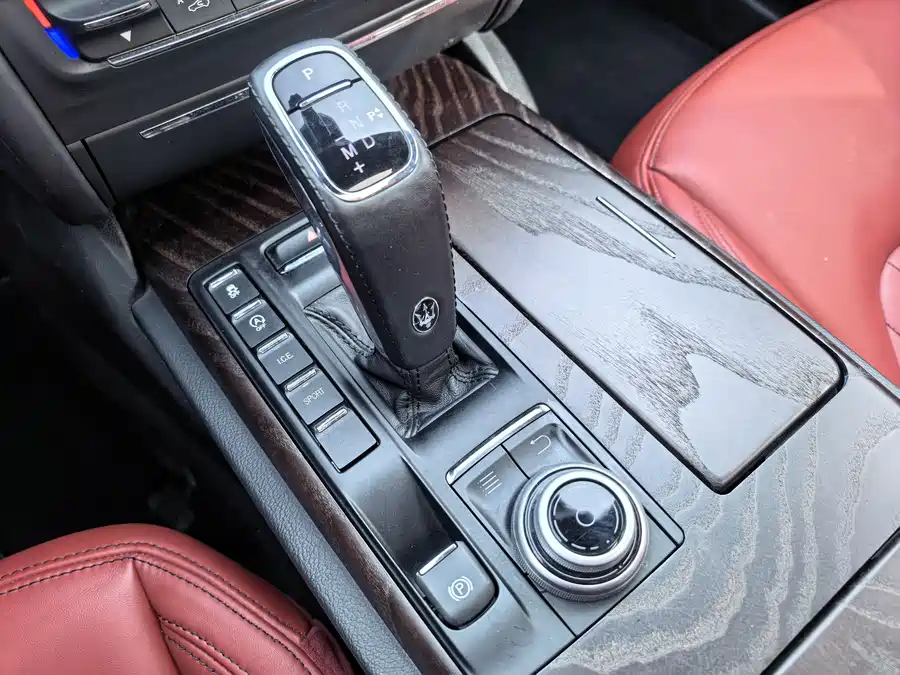 Volkswagen Volkswagen Polo в цвете и кузовом – это идеальный выбор среди китайских автомобилей. Доступная цена и надежность гарантированы.