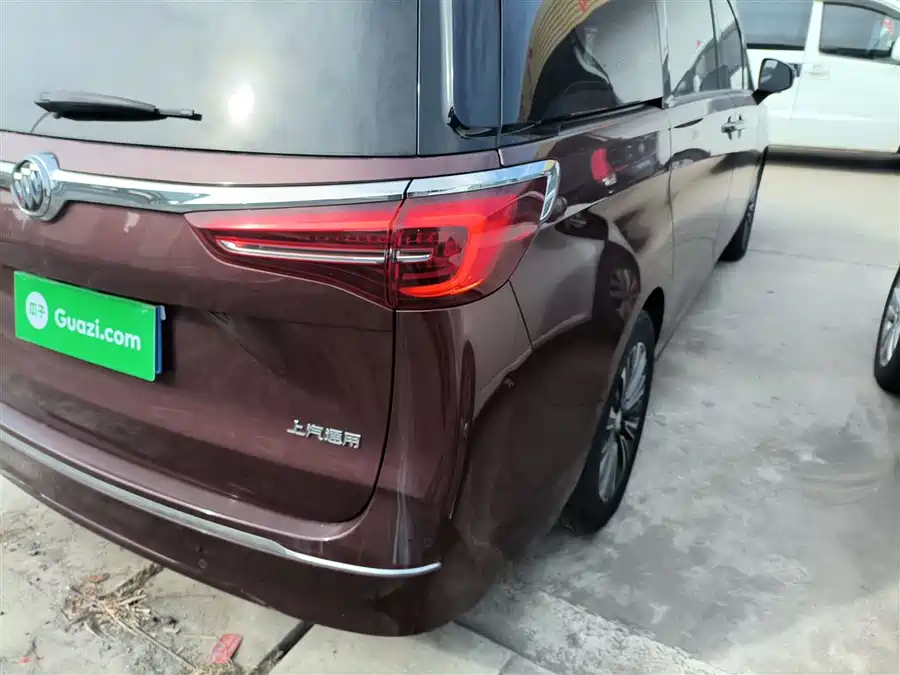 Buick Buick GL8 в цвете и кузовом – это идеальный выбор среди китайских автомобилей. Доступная цена и надежность гарантированы.
