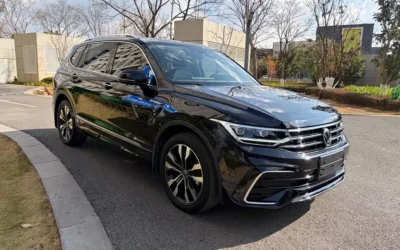Land Rover Land Rover Discovery в цвете и кузовом – это идеальный выбор среди китайских автомобилей. Доступная цена и надежность гарантированы.