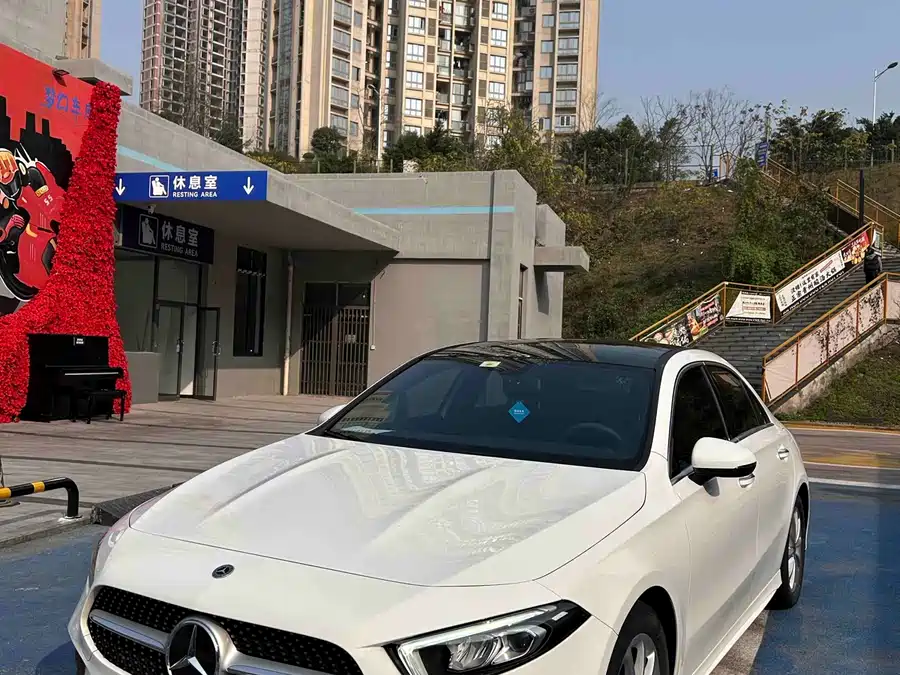Mercedes-Benz Mercedes-Benz A-Class в цвете и кузовом – это идеальный выбор среди китайских автомобилей. Доступная цена и надежность гарантированы.