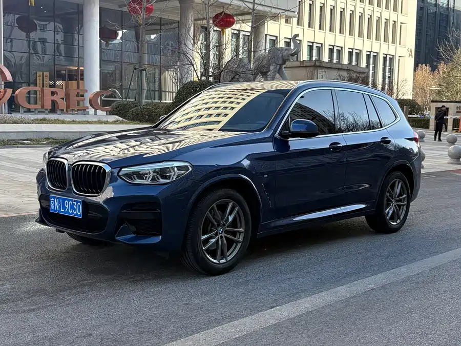 BYD BYD e5 в цвете и кузовом – это идеальный выбор среди китайских автомобилей. Доступная цена и надежность гарантированы.