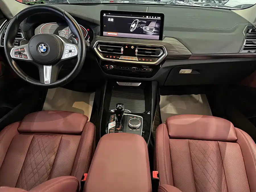 BMW BMW X3 в цвете и кузовом – это идеальный выбор среди китайских автомобилей. Доступная цена и надежность гарантированы.