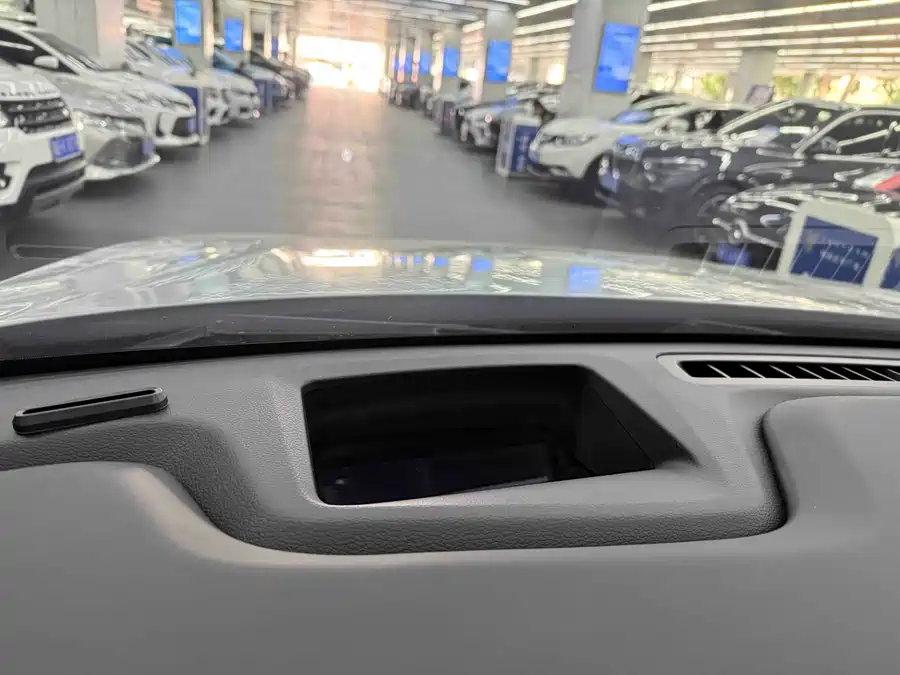 NIO NIO ES8 в цвете и кузовом – это идеальный выбор среди китайских автомобилей. Доступная цена и надежность гарантированы.