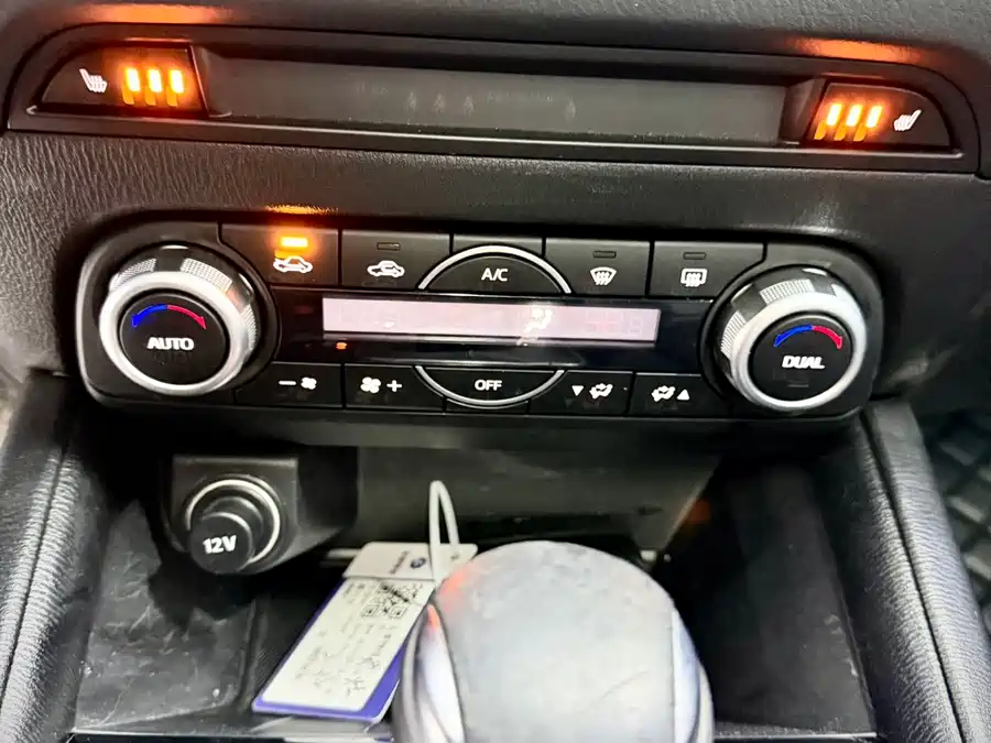 WuLing Wuling Hongguang MINI EV в цвете и кузовом – это идеальный выбор среди китайских автомобилей. Доступная цена и надежность гарантированы.