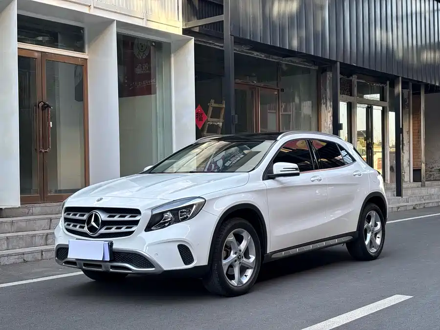 Mercedes-Benz Mercedes-Benz GLA в цвете и кузовом – это идеальный выбор среди китайских автомобилей. Доступная цена и надежность гарантированы.