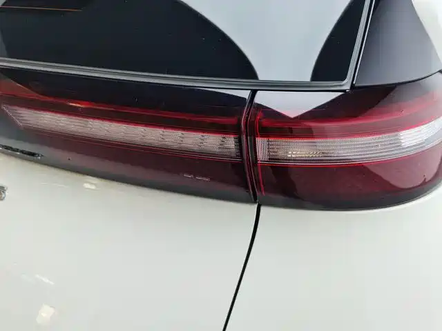 Cadillac Cadillac XT4 в цвете и кузовом – это идеальный выбор среди китайских автомобилей. Доступная цена и надежность гарантированы.