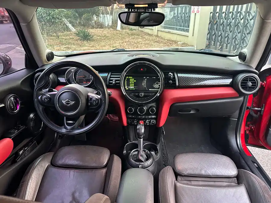 Geely Geely Monjaro L в цвете и кузовом – это идеальный выбор среди китайских автомобилей. Доступная цена и надежность гарантированы.