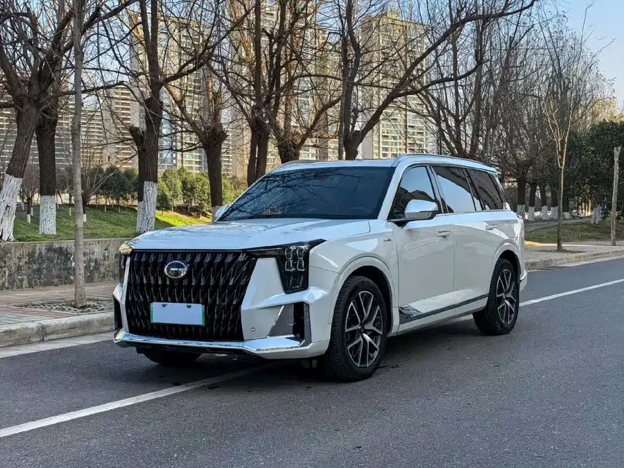 Roewe Roewe RX5 в цвете и кузовом – это идеальный выбор среди китайских автомобилей. Доступная цена и надежность гарантированы.