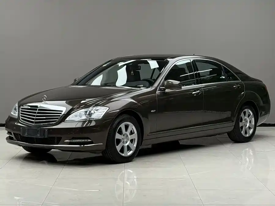 Mercedes-Benz Mercedes-Benz S-Class в цвете и кузовом – это идеальный выбор среди китайских автомобилей. Доступная цена и надежность гарантированы.
