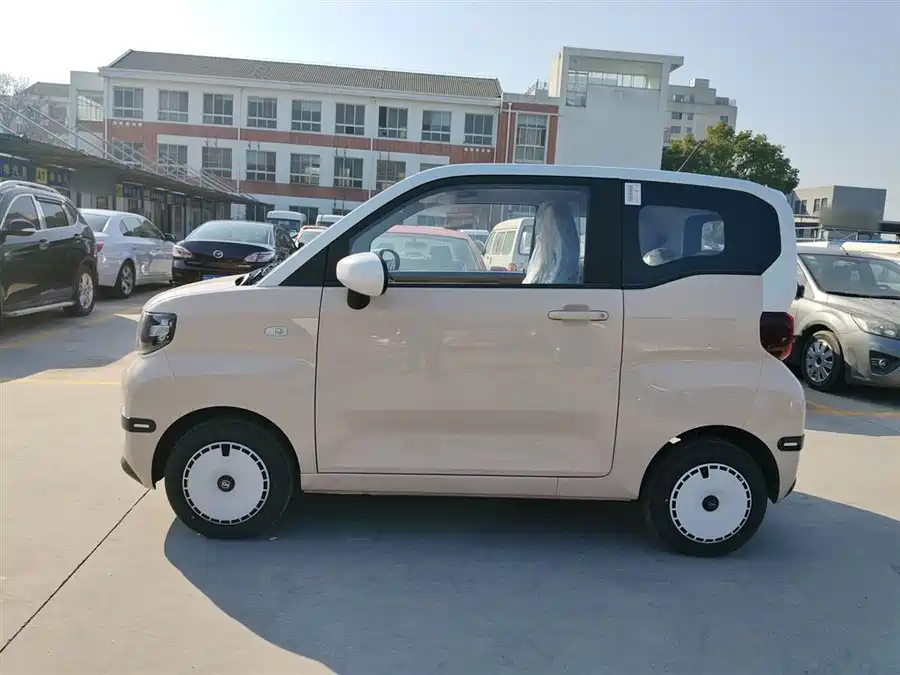 WuLing Wuling Xingguang S в цвете и кузовом – это идеальный выбор среди китайских автомобилей. Доступная цена и надежность гарантированы.