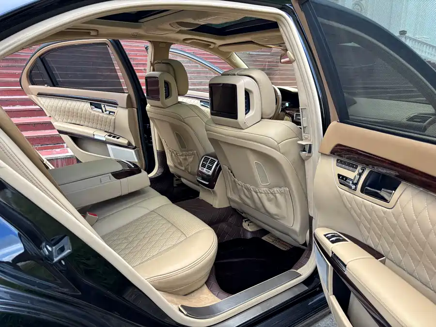 Zotye Zotye T700 в цвете и кузовом – это идеальный выбор среди китайских автомобилей. Доступная цена и надежность гарантированы.