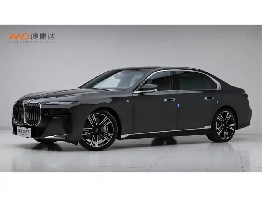 BMW BMW 7 Series в цвете и кузовом – это идеальный выбор среди китайских автомобилей. Доступная цена и надежность гарантированы.
