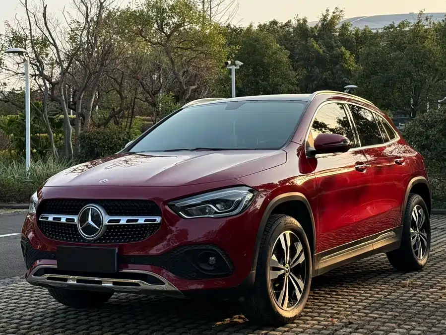 Mercedes-Benz Mercedes-Benz GLA в цвете и кузовом – это идеальный выбор среди китайских автомобилей. Доступная цена и надежность гарантированы.