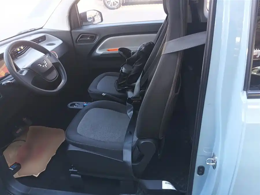 Changan Changan CS15 в цвете и кузовом – это идеальный выбор среди китайских автомобилей. Доступная цена и надежность гарантированы.
