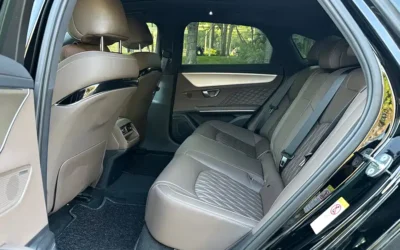 Land Rover Land Rover Discovery в цвете и кузовом – это идеальный выбор среди китайских автомобилей. Доступная цена и надежность гарантированы.