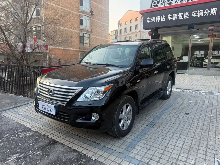 Changan Changan CS15 в цвете и кузовом – это идеальный выбор среди китайских автомобилей. Доступная цена и надежность гарантированы.