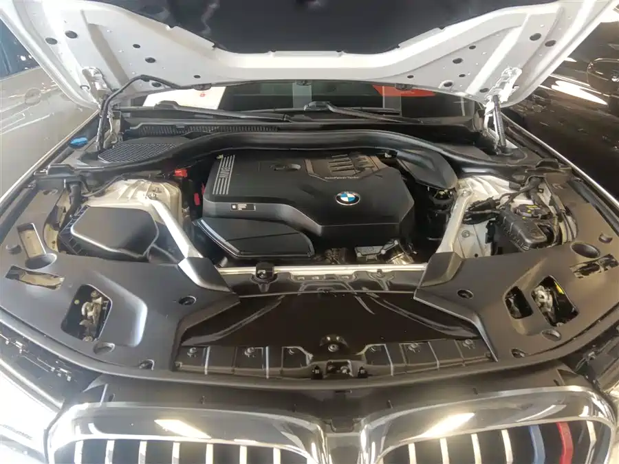 Aston Martin Aston Martin DB11 в цвете и кузовом – это идеальный выбор среди китайских автомобилей. Доступная цена и надежность гарантированы.