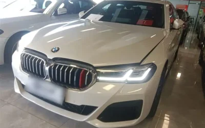 BMW BMW 3 Series в цвете и кузовом – это идеальный выбор среди китайских автомобилей. Доступная цена и надежность гарантированы.