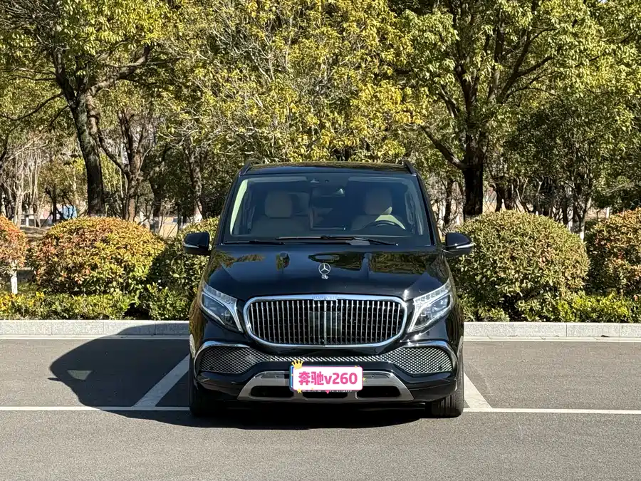 Mercedes-Benz Mercedes-Benz V-Class в цвете и кузовом – это идеальный выбор среди китайских автомобилей. Доступная цена и надежность гарантированы.