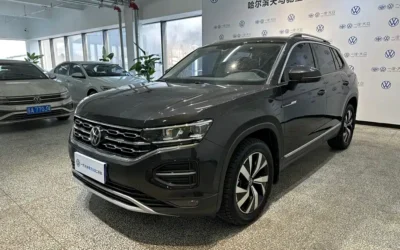 Volkswagen Volkswagen T-ROC в цвете и кузовом – это идеальный выбор среди китайских автомобилей. Доступная цена и надежность гарантированы.