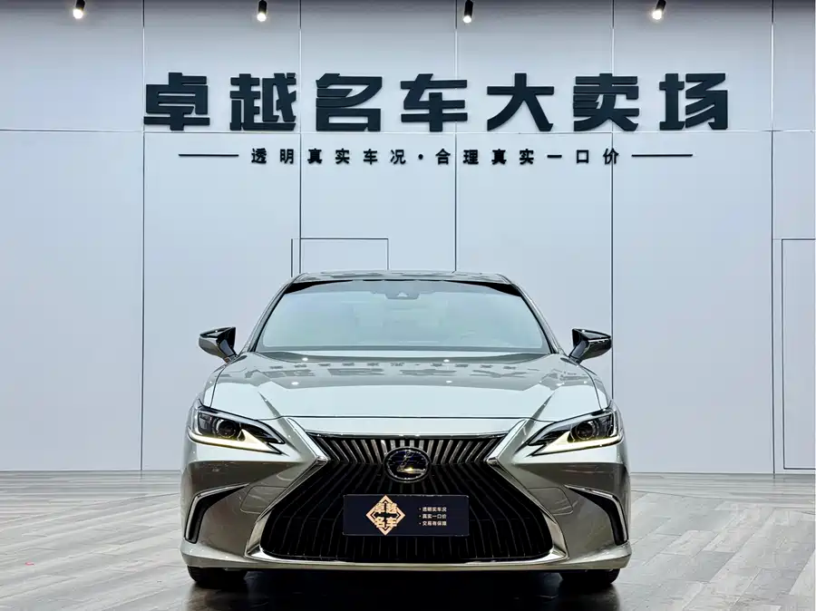 Lexus Lexus ES в цвете и кузовом – это идеальный выбор среди китайских автомобилей. Доступная цена и надежность гарантированы.