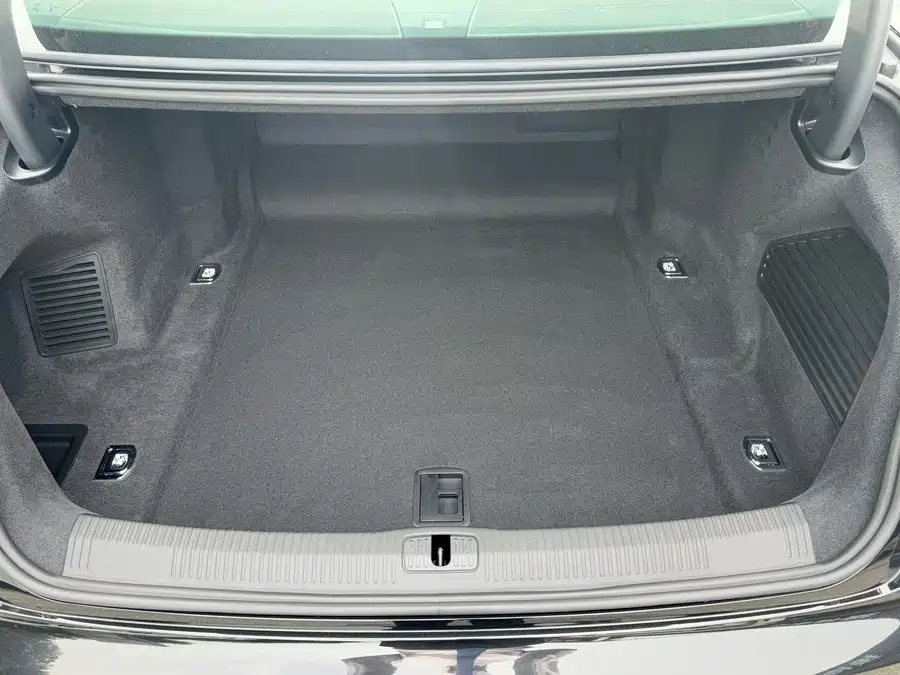 GAC Trumpchi Trumpchi EMPOW в цвете и кузовом – это идеальный выбор среди китайских автомобилей. Доступная цена и надежность гарантированы.