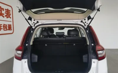Geely Geely Emgrand в цвете и кузовом – это идеальный выбор среди китайских автомобилей. Доступная цена и надежность гарантированы.