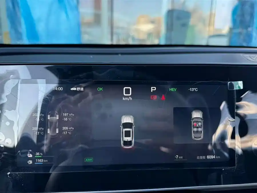 Mercedes-Benz Mercedes-Benz EQC в цвете и кузовом – это идеальный выбор среди китайских автомобилей. Доступная цена и надежность гарантированы.