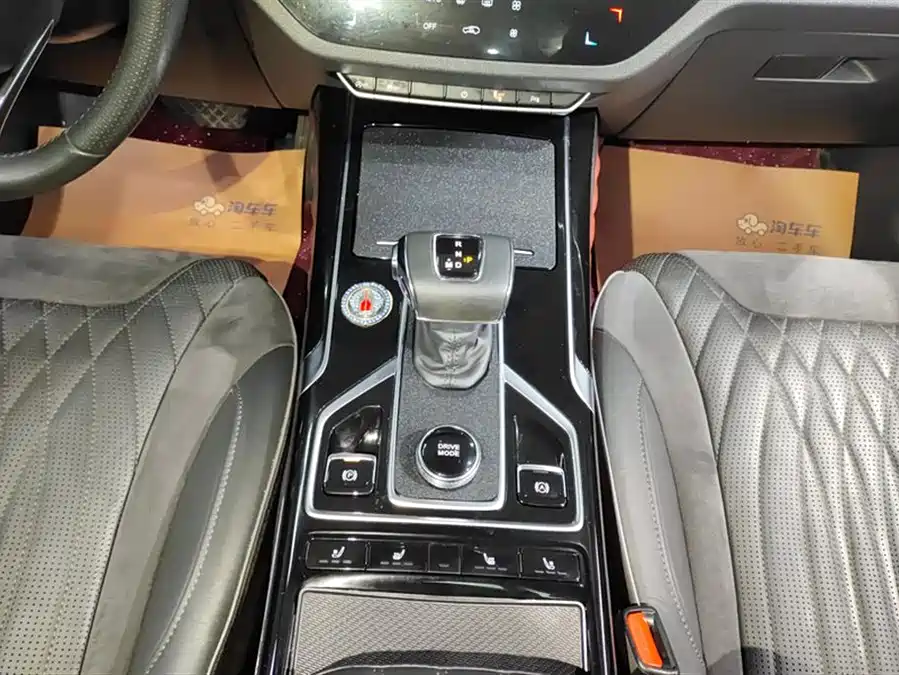 Toyota Toyota Camry в цвете и кузовом – это идеальный выбор среди китайских автомобилей. Доступная цена и надежность гарантированы.