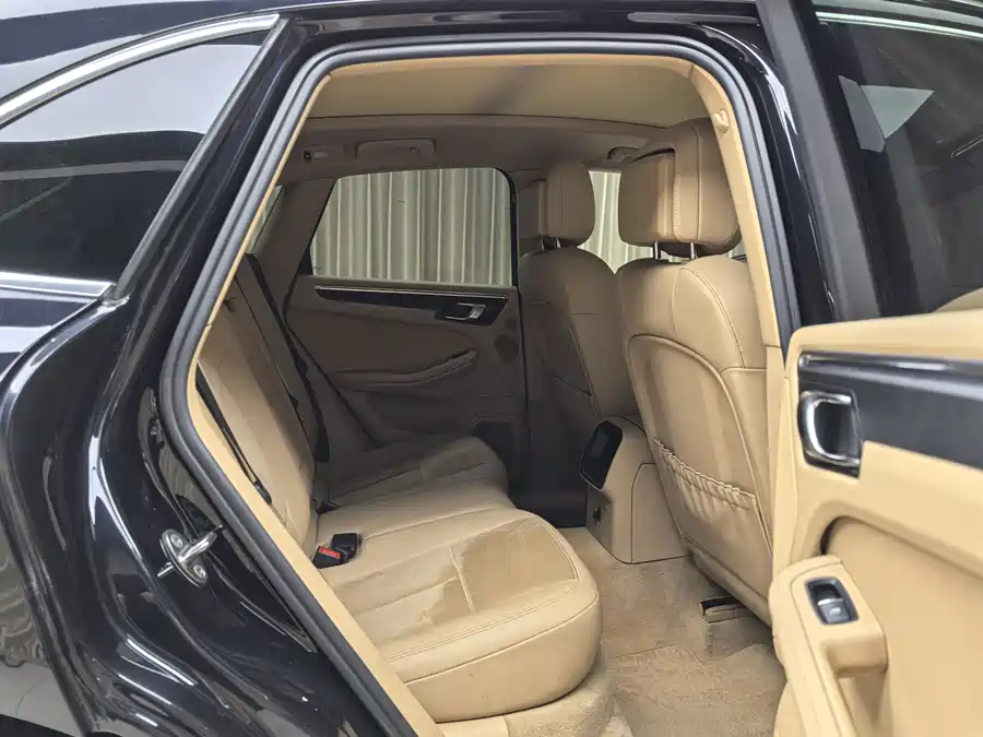 Lincoln Lincoln Aviator в цвете и кузовом – это идеальный выбор среди китайских автомобилей. Доступная цена и надежность гарантированы.