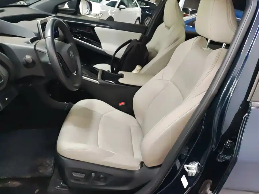 Toyota Toyota bZ4X в цвете и кузовом – это идеальный выбор среди китайских автомобилей. Доступная цена и надежность гарантированы.