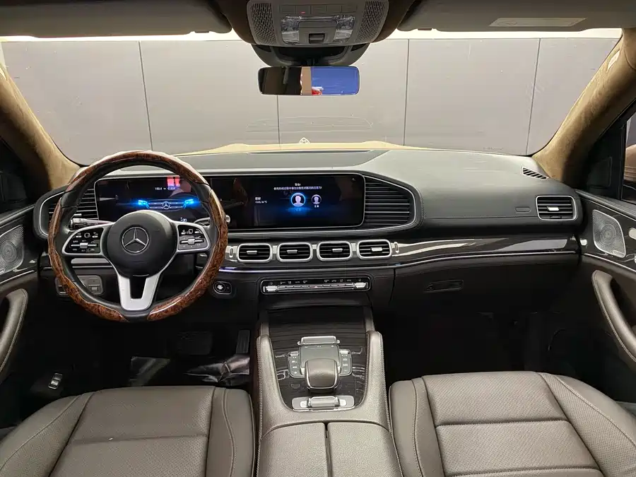 Mercedes-Benz Mercedes-Benz GLS в цвете и кузовом – это идеальный выбор среди китайских автомобилей. Доступная цена и надежность гарантированы.