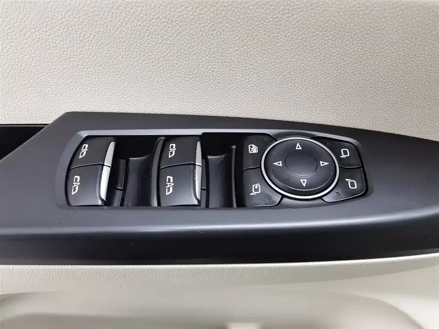 Buick Buick Excelle GT в цвете и кузовом – это идеальный выбор среди китайских автомобилей. Доступная цена и надежность гарантированы.
