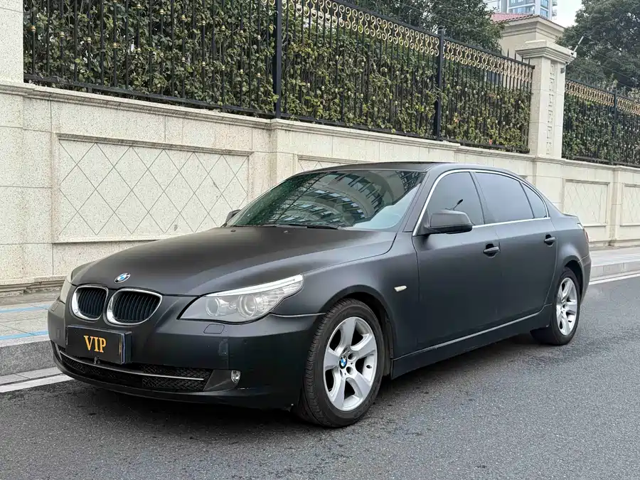 BMW BMW 5 Series в цвете и кузовом – это идеальный выбор среди китайских автомобилей. Доступная цена и надежность гарантированы.