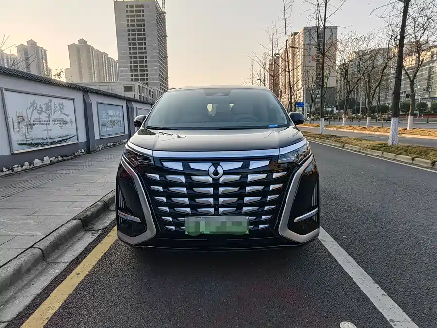 Toyota Toyota Highlander в цвете и кузовом – это идеальный выбор среди китайских автомобилей. Доступная цена и надежность гарантированы.