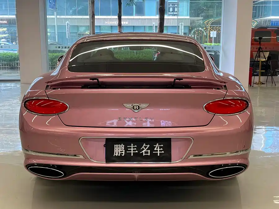 Bentley Bentley Continental в цвете и кузовом – это идеальный выбор среди китайских автомобилей. Доступная цена и надежность гарантированы.