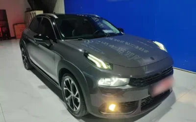 Lynk & Co Lynk & Co 03 в цвете и кузовом – это идеальный выбор среди китайских автомобилей. Доступная цена и надежность гарантированы.