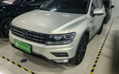 Volkswagen Volkswagen Passat в цвете и кузовом – это идеальный выбор среди китайских автомобилей. Доступная цена и надежность гарантированы.