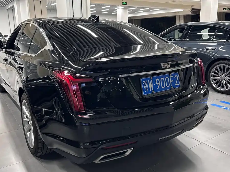 Lexus Lexus ES в цвете и кузовом – это идеальный выбор среди китайских автомобилей. Доступная цена и надежность гарантированы.