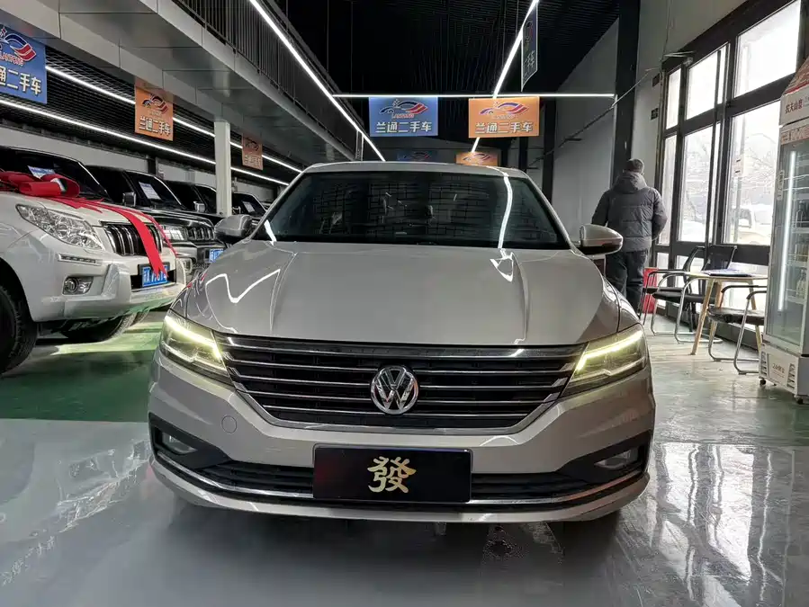 Qingdao Jiefang Jiefang JH6 в цвете и кузовом – это идеальный выбор среди китайских автомобилей. Доступная цена и надежность гарантированы.